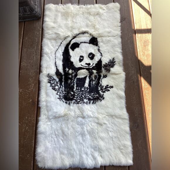 VTG Winnipeg Fur White Black Panda Small Accent Decor Rug - Picture 2 of 5